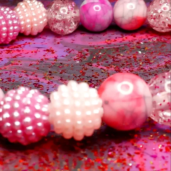 Pink beaded bracelet - Picture 5 of 5